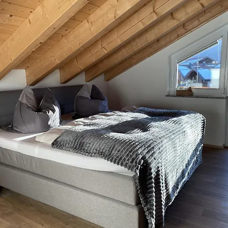 Haus Alpgaustrasse - Ferienhaeuser Alpenglueck * Oberstdorf